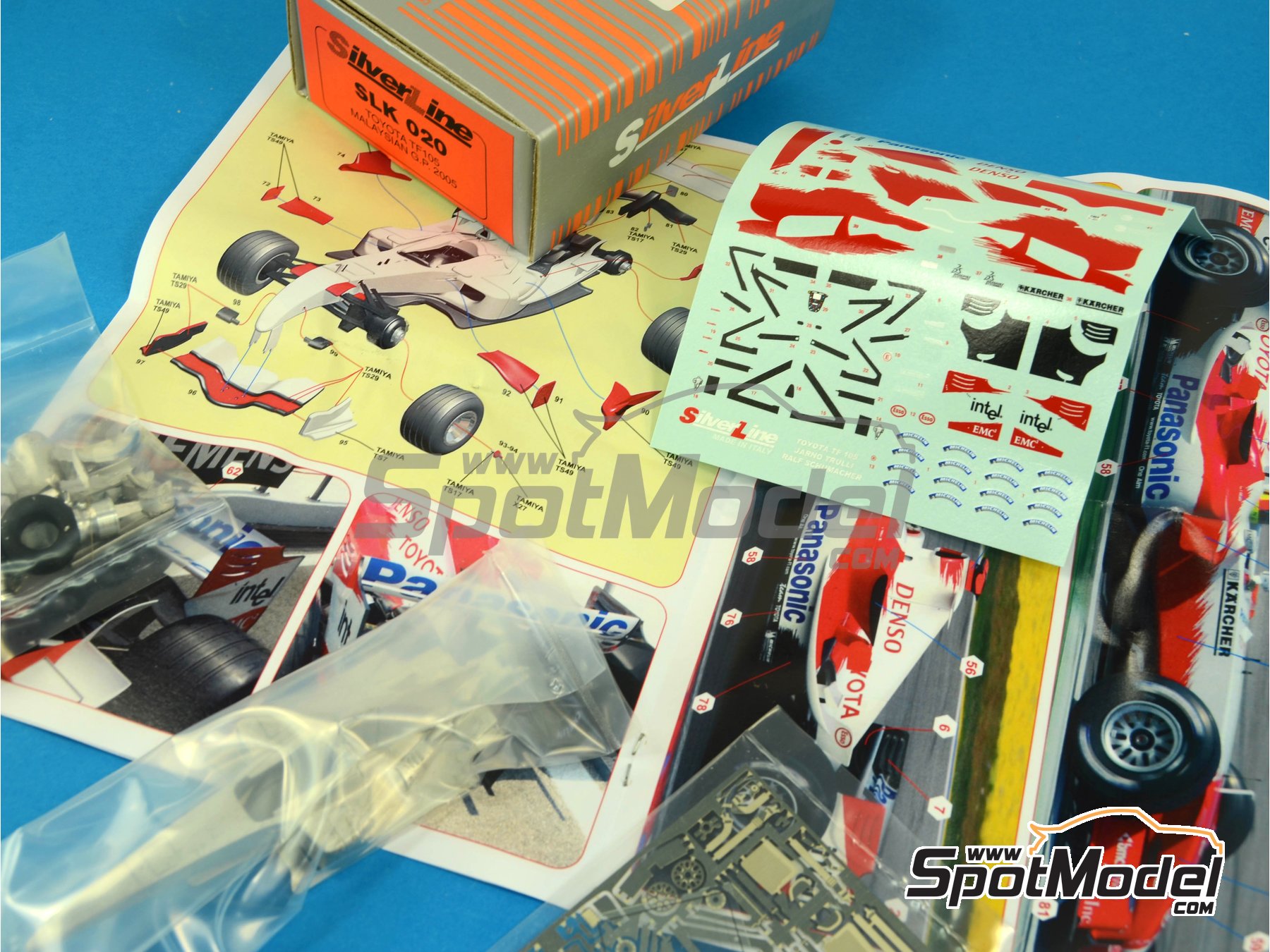 Tameo Kits SLK020: Car scale model kit 1/43 scale - Toyota